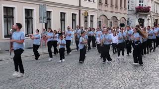 Wideo1: Kolorowy korow�d idzie na do�ynki we Wschowie