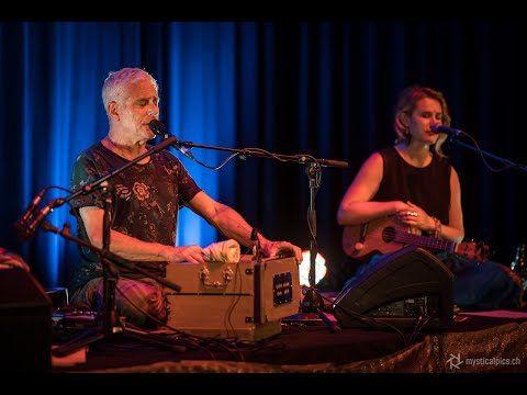 Jai Uttal - Hari Guna Gao  [ Live in Zurich ]