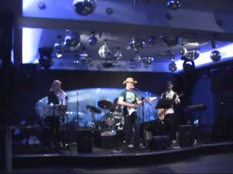 GLAZBENA KUTIJA-One (U2 Cover).avi