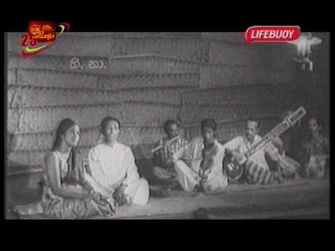 "Hinsaren Awa" - W. D. Amaradeva and Sunethra Sarachchandra (Wasanthaya Dawasak, 1979)