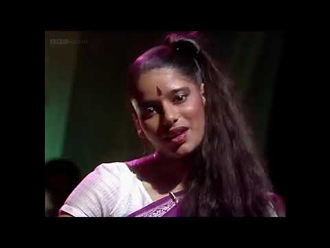 MONSOON & Sheila Chandra - Ever So Lonely TOP UK 1982
