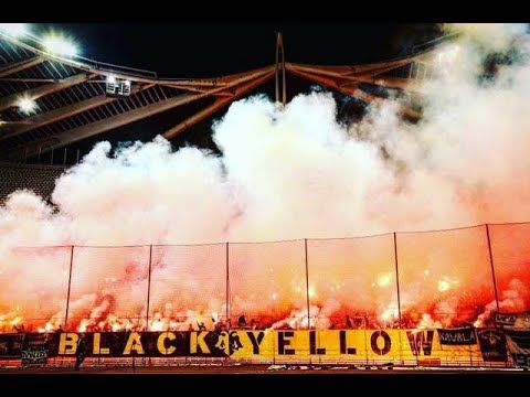 Festa da torcida AEK no derby contra o Olympiacos. 24/09/2017