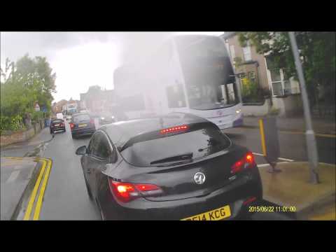 DE14 KCG MGIF and Stupid cyclist