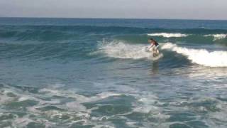 preview picture of video 'Surf  na Gamboa, Garopaba, SC, BRASIL Março de 2009'