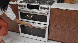 Cafe CAFÉ™ 30" Smart Slide-In, Front-Control, Induction and Convection Double-Oven Range Stainless Steel CHS950P2MS1 Picture