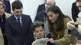 S.M. la Reina visita las adaptaciones de accesibilidad realizadas en el Palacio de Aranjuez