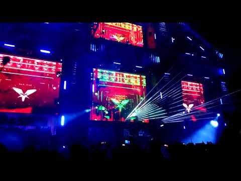 Radical Redemption x Yellow Claw - 20.000 Volts (EDC México 2019)