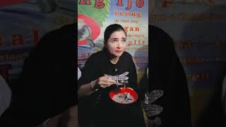 Download lagu ANANG ASHANTY AJAK SEMUA KARYAWAN WISATA KULINER DI SURABAYA SAMPAI SEMUA KEKENYANGAN mp3