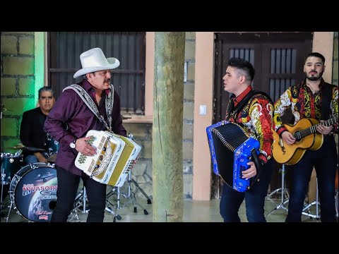 Los Tercos & Los Invasores de Nuevo León - Yo le Prometo (Video Oficial)