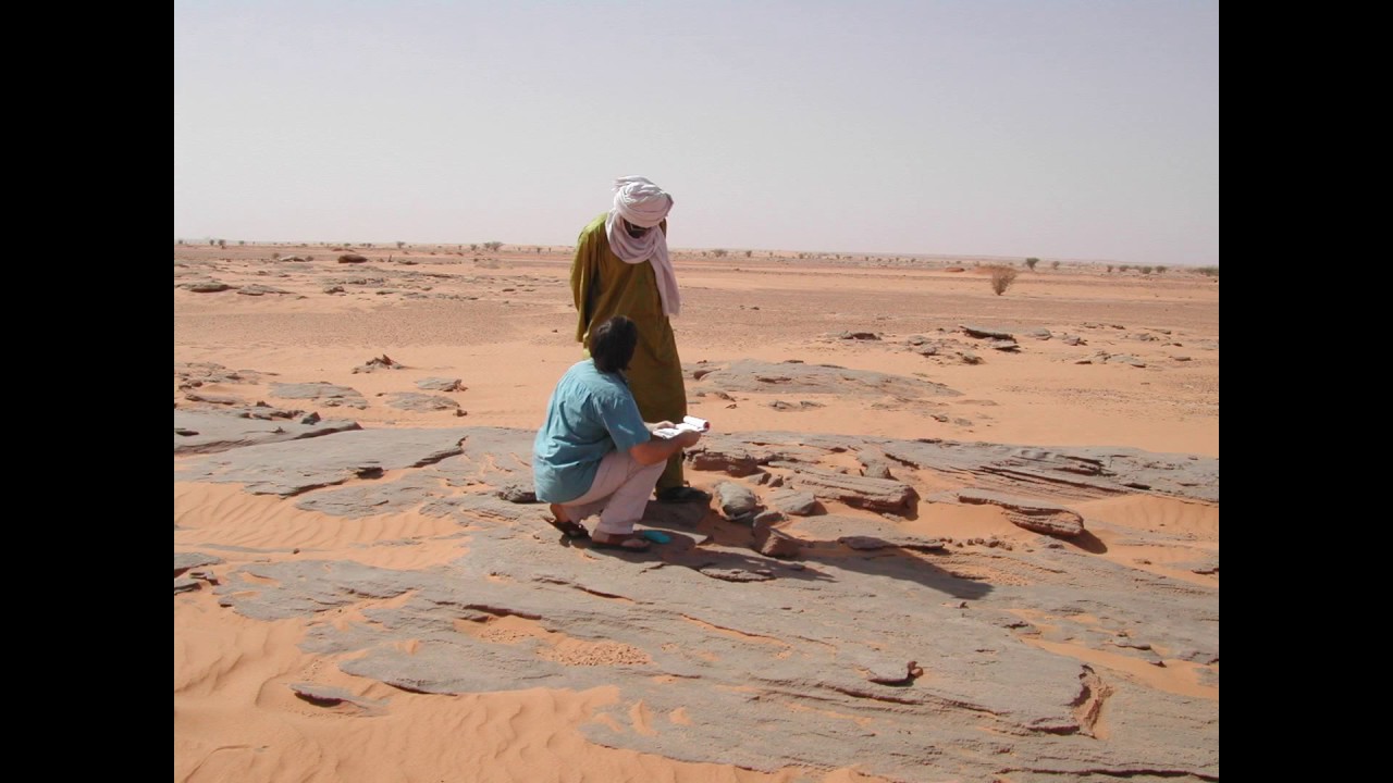 Panorama Arlit Niger_ONG Aghirin man avec son