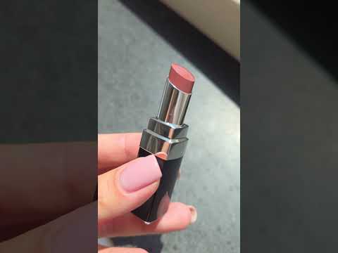 Chanel Rouge Coco Bloom губная помада с эффектом увлажнения, интенсивного цвета и стойкостью. - фото 4 - id-p2389589479
