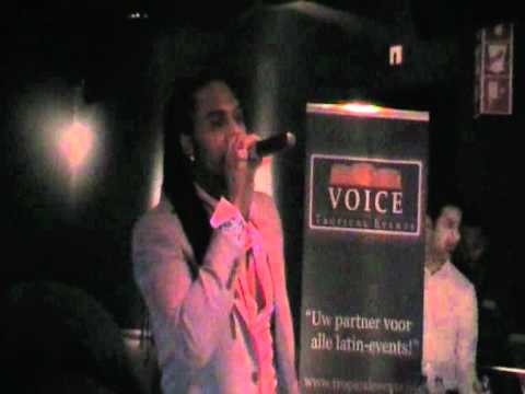 David Goncalves sings "Faze Amor" by Nelson Freitas @ Holland Casino