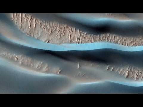 HiRISE - Roving Mars (fotos da superfície de Marte com música de Philip Glass)