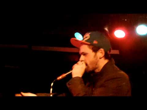 Tongues Acrobats  Accapella live @Chester  P 02 abc