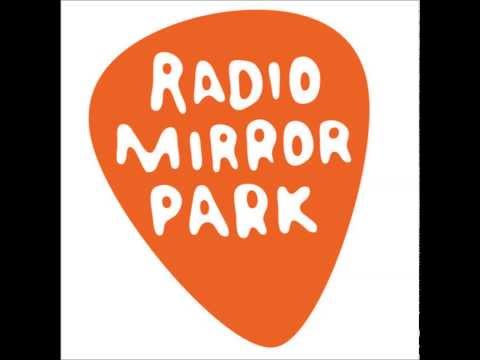 GTA V [Radio Mirror Park] The C90's - Shine a Light (Flight Facilities Remix)