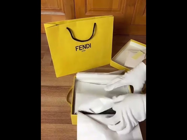 Vídeo relacionado con Lckaey Organizador de fieltro para bolso de baguette FENDI inserto para bolso fendi organizador baguette Y090black-M