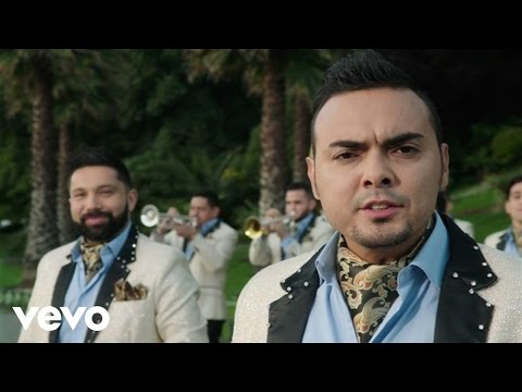 Banda El Recodo De Cruz Lizárraga - Vale La Pena (Video Oficial)