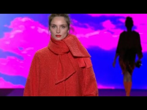 Ulises Mérida revisa su trayectoria y presenta los nuevos uniformes de Renfe