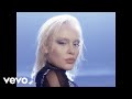 Videoklip Zara Larsson - Love Me Land  s textom piesne