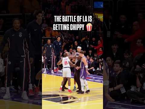 Luka and Jaxon Hayes get in a scuffle with Kris Dunn 😤 #lukadoncic #lakers #nba