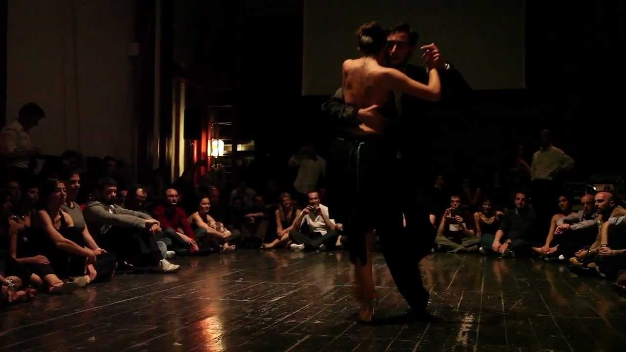 Video thumbnail for Fausto Carpino e Stephanie Fesneau. Milonga Sì #3. Sin palabras