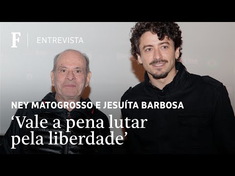 Jesuíta Barbosa estrela cinebiografia de Ney Matogrosso com cena de suruba