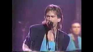 Chicago Bill Champlin &quot;It&#39;s Alright&quot; Solid Gold 1986