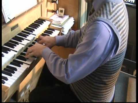 John Keys organist plays Hark! The Herald Angels sing