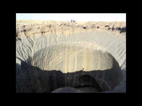 シベリアの永久凍土:巨大な穴は今後も成長し続けるだろうと研究者らは語る