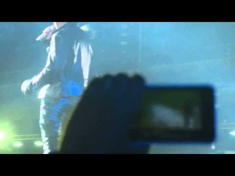 [HD Fancam] Seungri (Big Bang) - Gotta Talk To U @ F1 Singapore Grand Prix (20 Sep 2013)