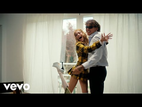 TINI, Beéle - Universidad (Making Of)