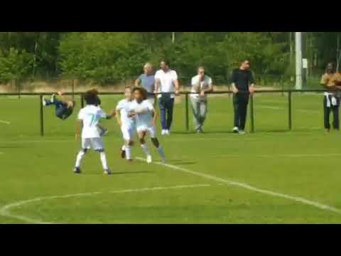 Vrije trap in de bovenhoek PSV - RC Genk o10 Goal!