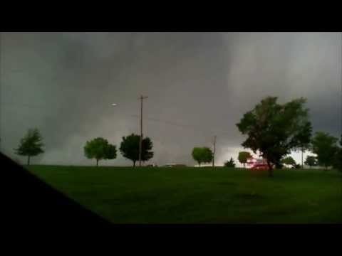 EF-5 Storm Chase in Moore, OK 05/20/2013