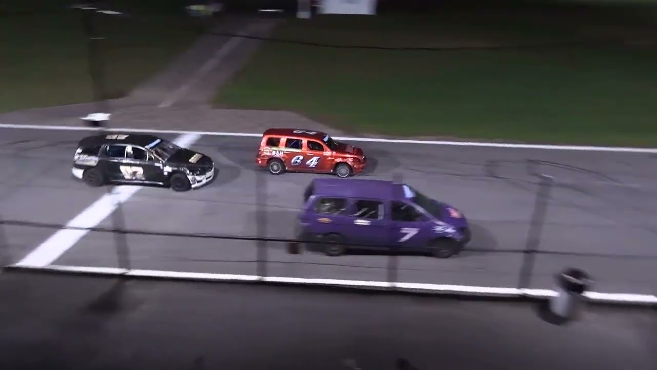 Star Speedway: Beer Wagons Feature