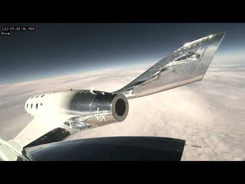 Watch SpaceshipTwo's glide flight and landing at Spaceport America