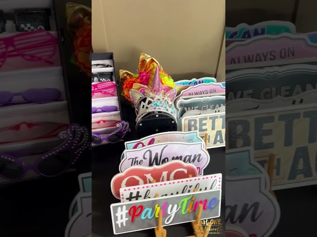 Vídeo relacionado con JZK 32x Party Photo Booth Foto Prop fotomatón de Fiesta Accesorios con Marco Fotos Grande, Bigote Corbata de moño Labios Sombrero anteojos para cumpleaños Bodas Baby Shower Decoraciones de Bautizo