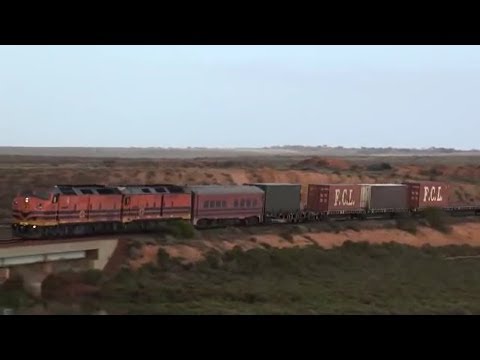 Streamliner CLP8 leads Darwin Freight Train - Yorkey Crossing