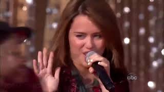 Miley Cyrus - Santa Claus Is Coming To Town (Disney World)