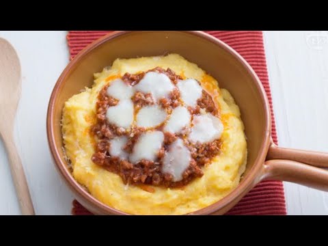 “RICETTA DEL GIORNO FACILE E VELOCE POLENTA CON SALSICCIA E FORMAGGIO 🧀”