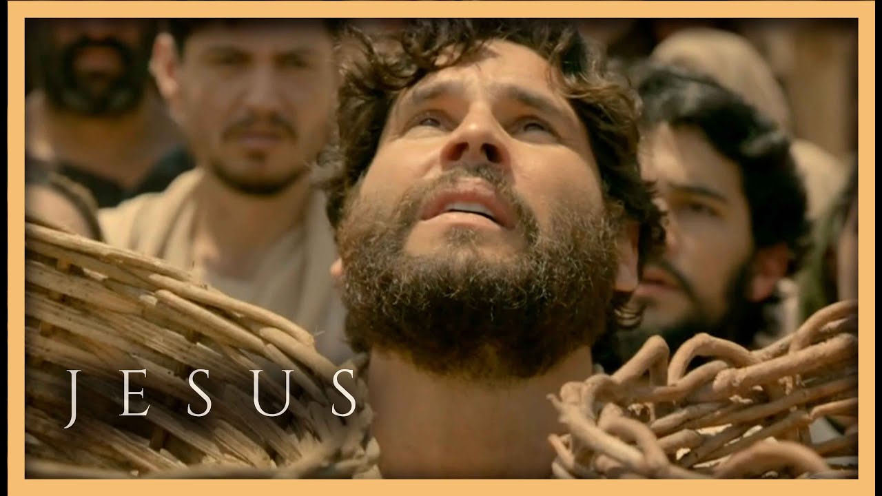 Jesus opera o milagre da multiplicação dos pães e peixes | NOVELA JESUS
