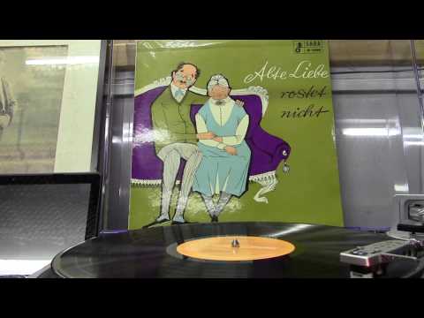 Van LP Duke Ellington: The mooche.  (1928).