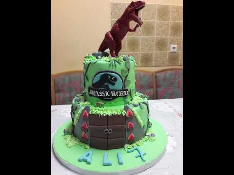 Jurassic park cake 🦖 #jurassicparkcake #shorts #dinosaur #cake #cute #cake #cakedecorating