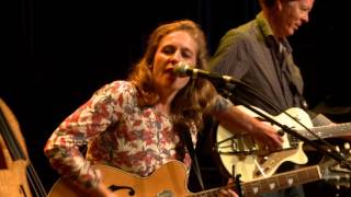 Tift Merritt - Proclamation Bones (eTown webisode #1219)