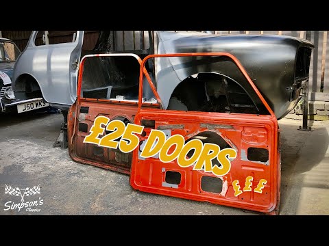 Classic Mini Clubman Budget Restoration - Removing The Door Skins - MORE RUST!!