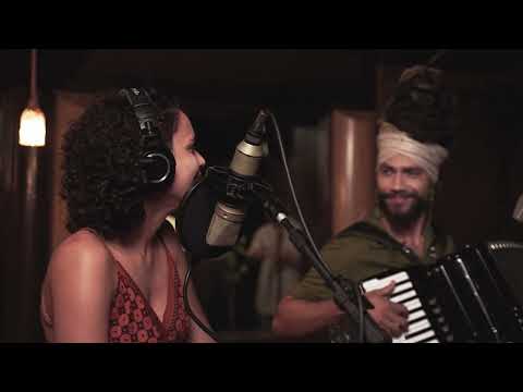 Felipe Costta and Sarah Leandro