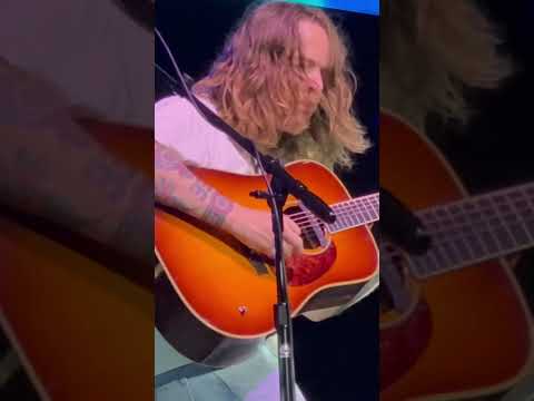 Billy Strings bring the heat to the fire 🔥🔥🔥 “Thunder” jam 05/20/23 SD, CA