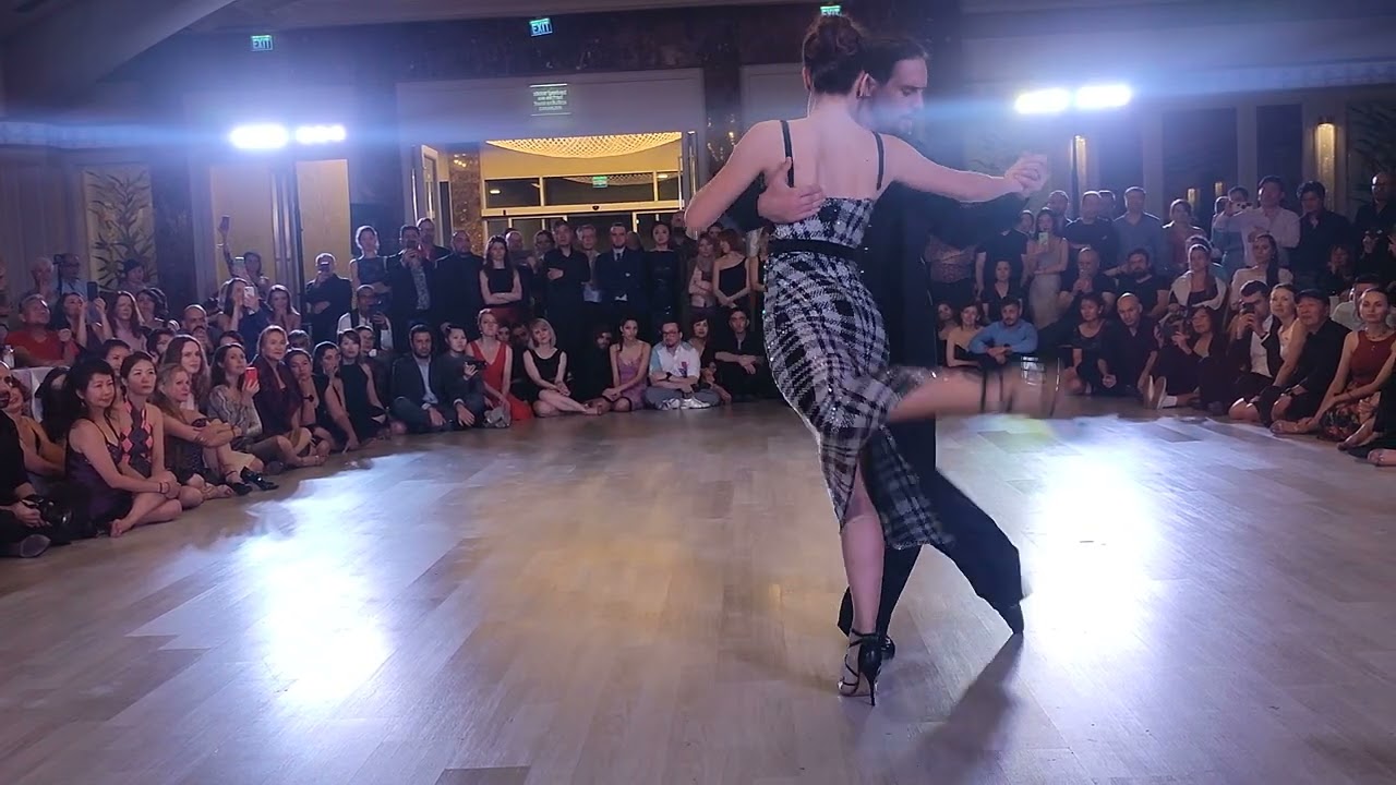 Entrancing Tango Performance by Juan Malizia & Manuela Rossi - "Sin Tu Mitad" by Maria Graña