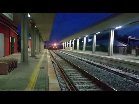 MERCI CARRI CHIUSI,IN TRANSITO CON E652 IN TESTA