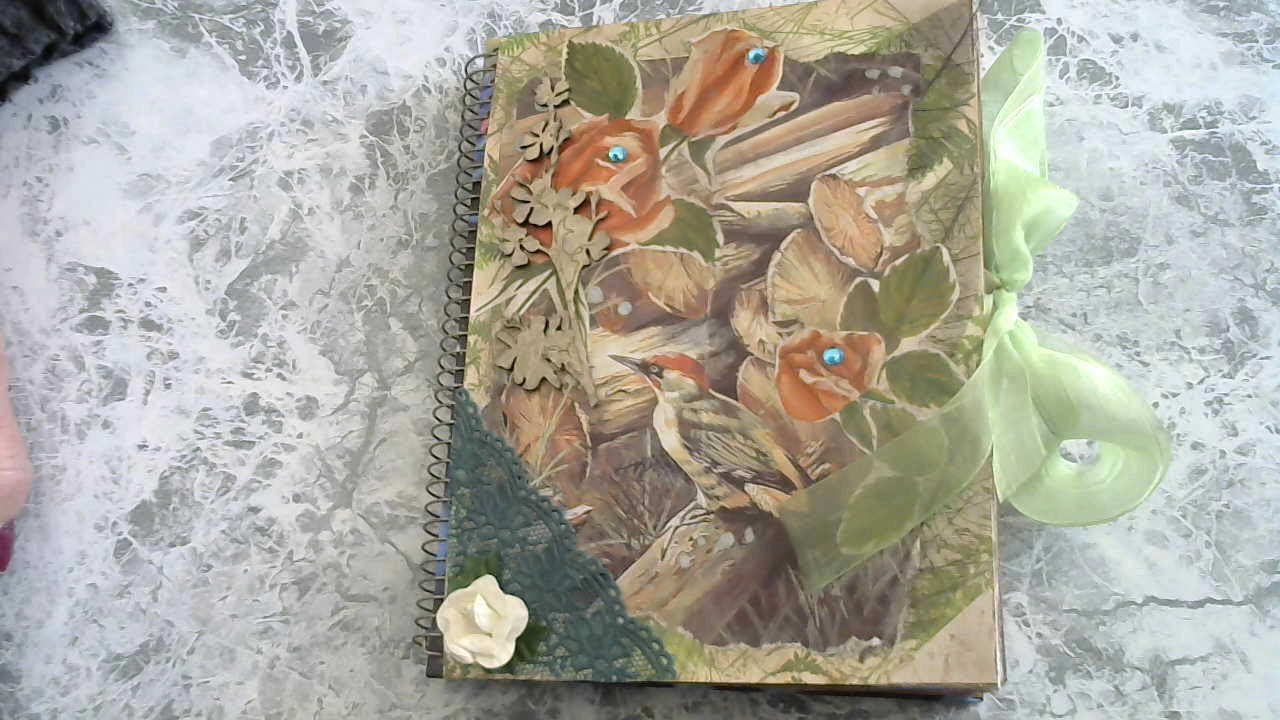façon livre ancien ... un carnet à souvenirs .... !!