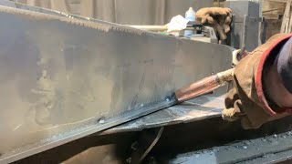welding a 1 meter long weld